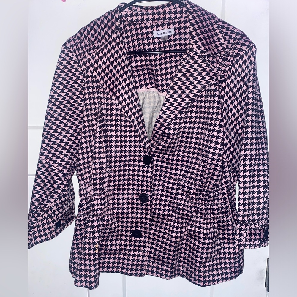 Joan Rivers pink and black patterned button up blazer, 3 quarter sleeves